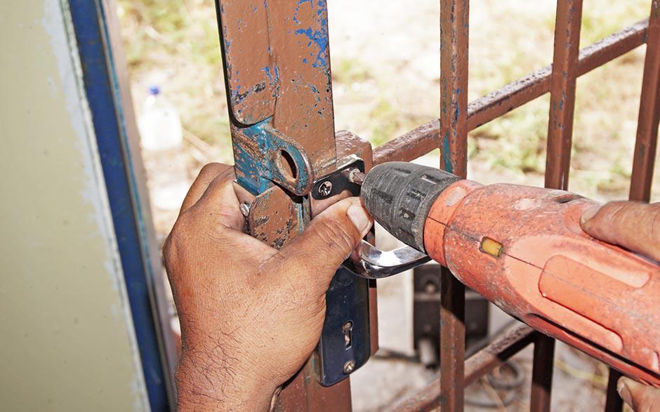 professionnalisme serrurier prix changement serrure Villennes-sur-Seine